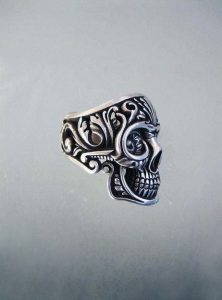 Anéis/Rings Masculinos/Tomboy- Caveras / Imagem: Pinterest / Reprodução