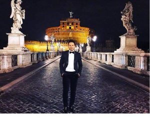 Thiago Freire no Castel Sant'angelo, Roma / Looks para viagens 