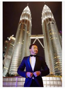 Thiago Freire em Petronas Twin Tower, Kuala, Lumpur, Malaysia / goo.gl/5EFMcA
