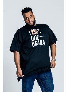 Entrevista: Modelo Plus Size Akeen Dos Santos / Imagem: Marca Laboratório Fantasma / Reprodução 