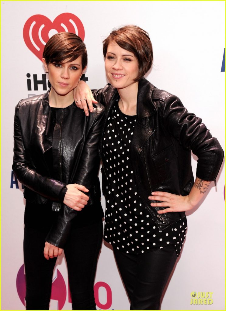 @teganandsara / Jaqueta de couro preta / Estilo Tomboy / Blog Bugre Moda / Imagem: Reprodução