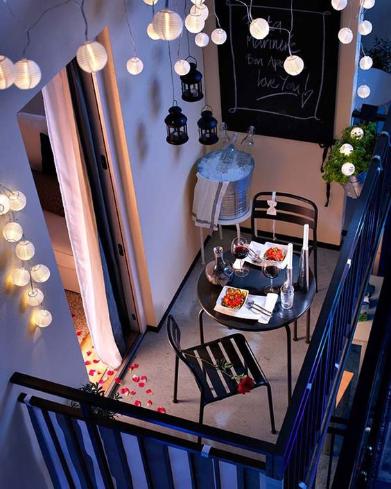 30 ideias de decoração para varandas pequenas ou sacadas / Blog Bugre Moda / Imagem: Pinterest / Reprodução