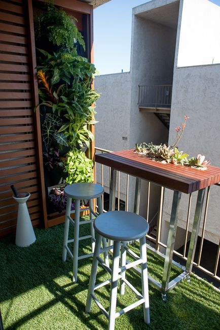 30 ideias de decoração para varandas pequenas ou sacadas / Blog Bugre Moda / Imagem: Pinterest / Reprodução