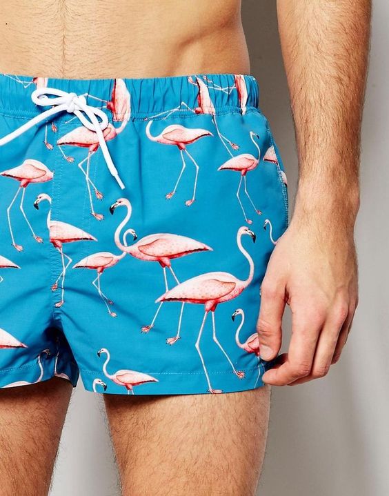 30 ideias de shorts tropicais/criativos - Blog Bugre Moda / Imagem: Reprodução 