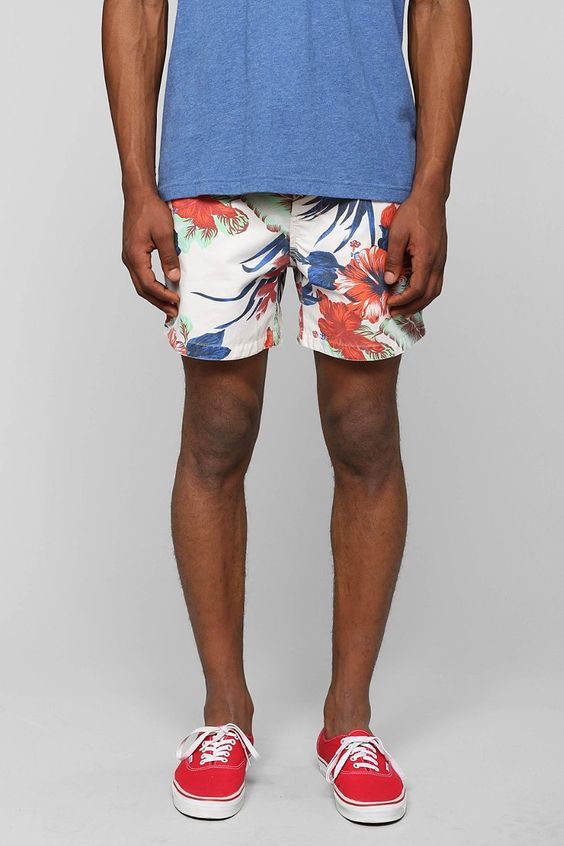 30 ideias de shorts tropicais/criativos - Blog Bugre Moda / Imagem: Reprodução 