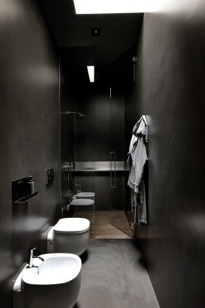 10 ideias de banheiros nos tons cinza e preto! Decoração com uma pegada masculina! Imagem: Reprodução 