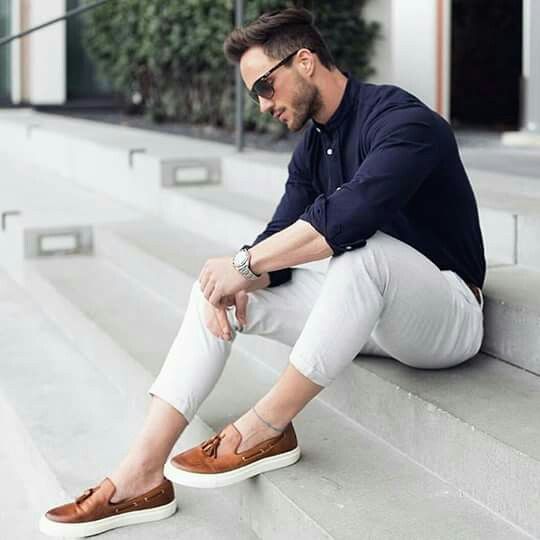 16 ideias de looks com camisas manga longa azul marinho! Moda Masculina e Tomboy! Imagem: Reprodução 