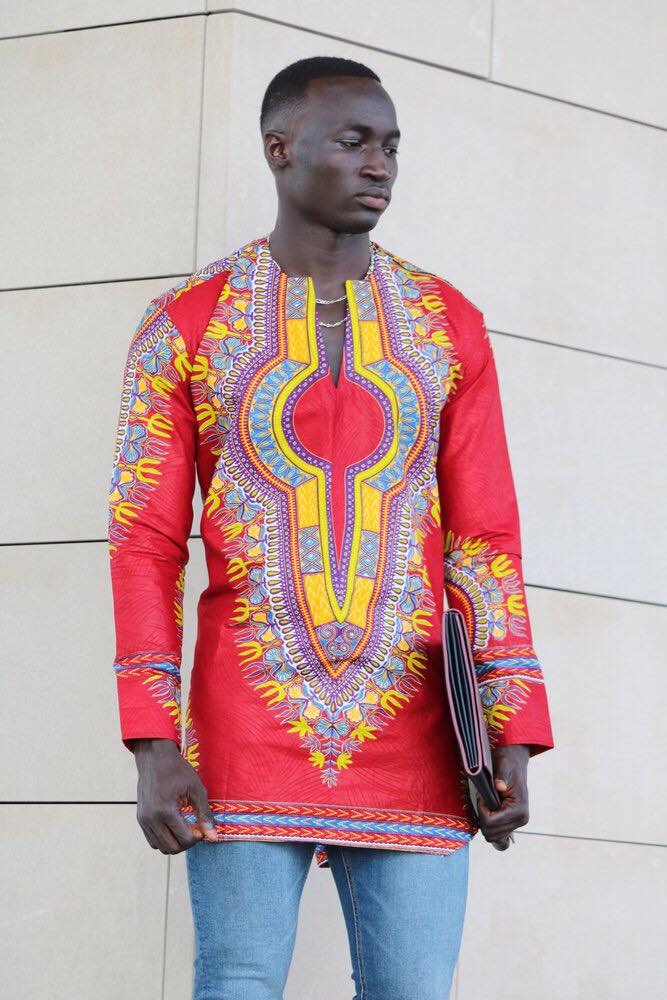 Camisas e batas dashiki/África /Blog Bugre Moda – Imagem: @notribecloting 