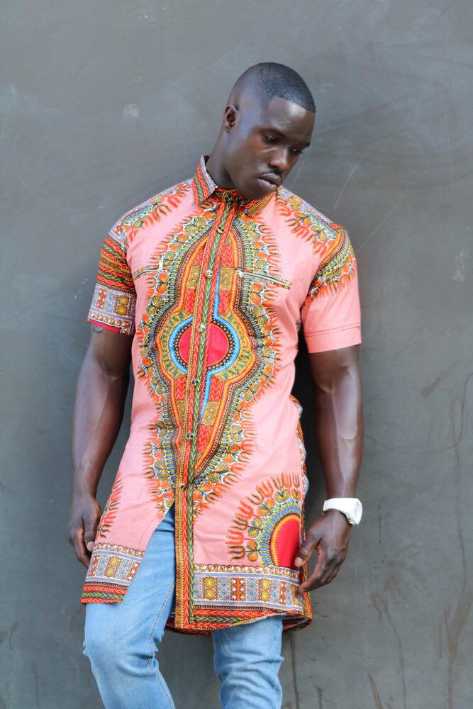 Camisas e batas dashiki/África /Blog Bugre Moda – Imagem: @notribecloting 