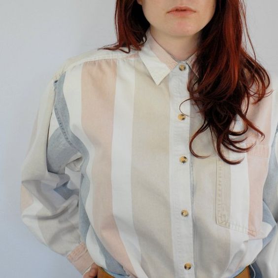 Camisa listrada em alta! Moda Masculina e Tomboy! Imagem: Reprodução 