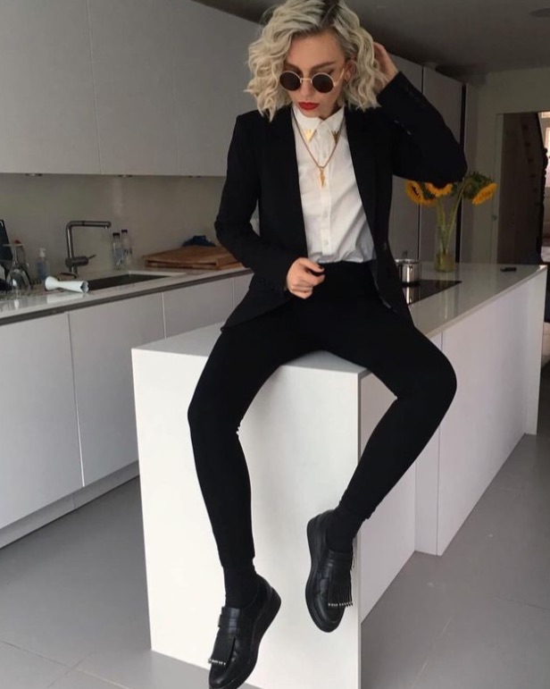 Preto e branco! Estilo Tomboy