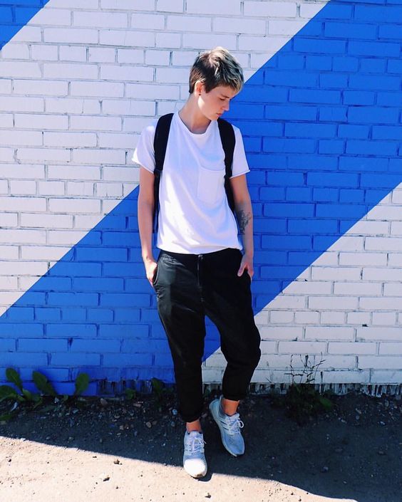 Estilo Tomboy: 13 Ideias de looks casuais! Imagem: Reprodução 