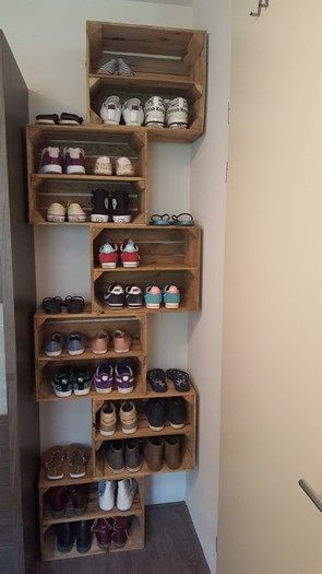 35 maneiras de organizar sapatos na entrada de casa! Imagem: Pinterest / Reprodução 