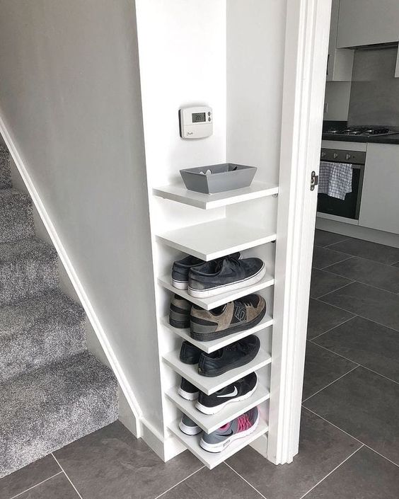 35 maneiras de organizar sapatos na entrada de casa! Imagem: Pinterest / Reprodução 