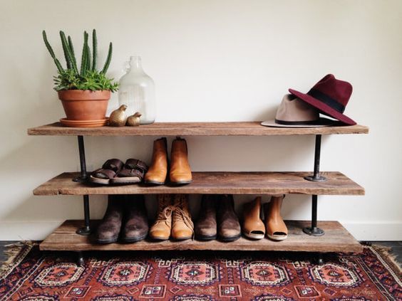 35 maneiras de organizar sapatos na entrada de casa! Imagem: Pinterest / Reprodução 