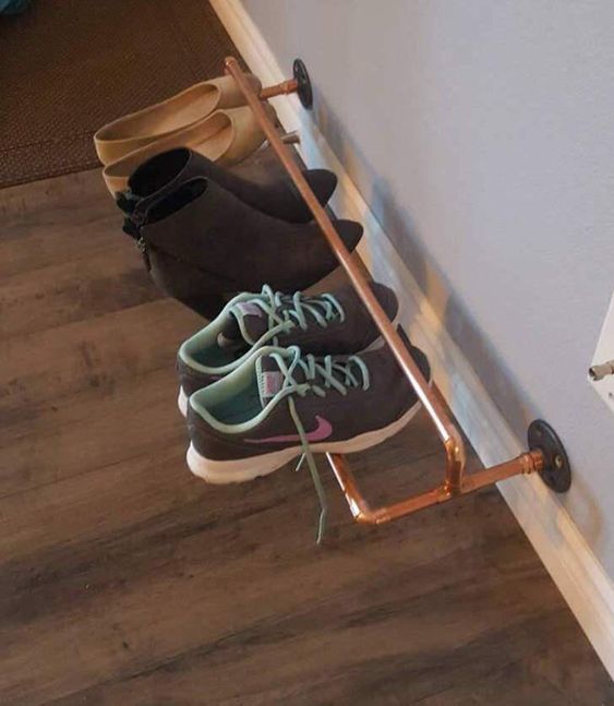 35 maneiras de organizar sapatos na entrada de casa! Imagem: Pinterest / Reprodução 