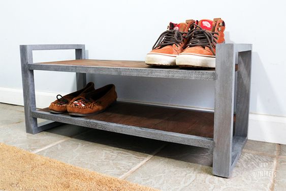 35 maneiras de organizar sapatos na entrada de casa! Imagem: Pinterest / Reprodução 