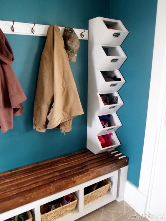 35 maneiras de organizar sapatos na entrada de casa! Imagem: Pinterest / Reprodução 