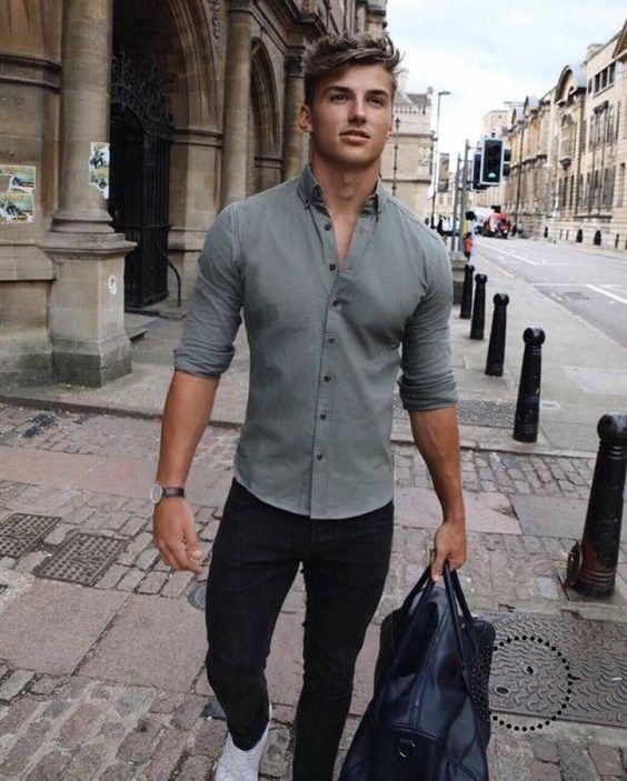 Você sabe mesclar looks sociais e casuais? Imagem: Pinterest/Reprodução