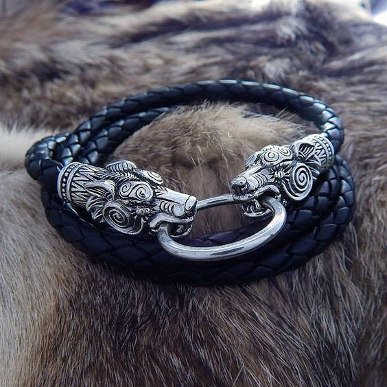 10 braceletes com uma pegada viking! Moda Masculina\Tomboy \ Imagem: Reprodução 