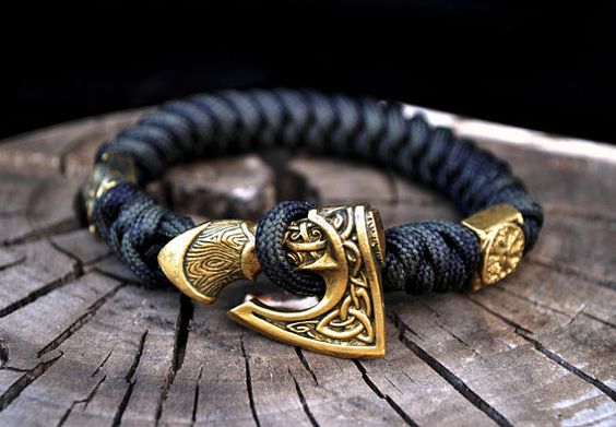 10 braceletes com uma pegada viking! Moda Masculina\Tomboy \ Imagem: Reprodução 