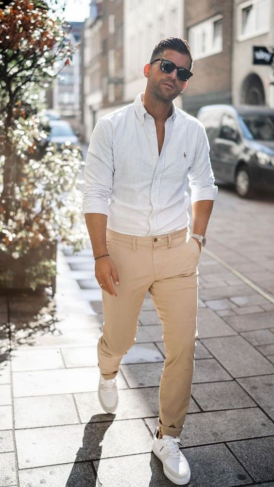 Camisa branca sales com calca bege