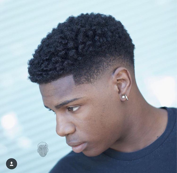 Corte de cabelo afro masculino 2021: 45 fotos, tendências e o estilo Reco