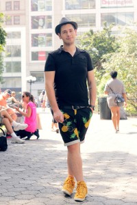 look-preto-e-amarelo-masculino-1